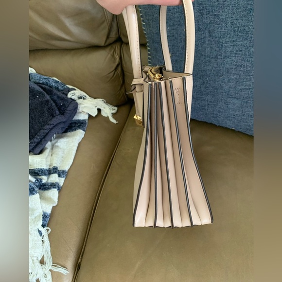 Michael Kors Mercer Tote - Picture 3 of 4